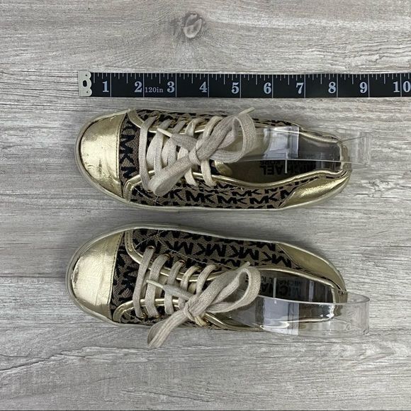 Michael Kors Kid’s Gold Logo Sneaker - Picture 9 of 9